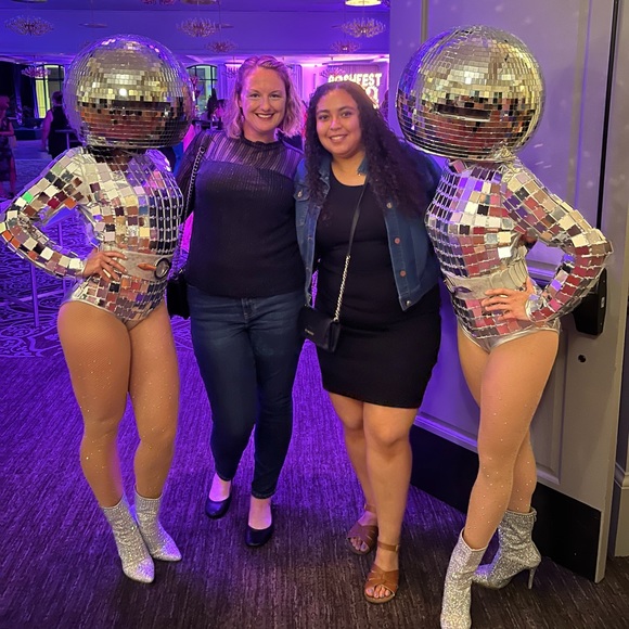 Meet Your Posher - Picture 11 of 16